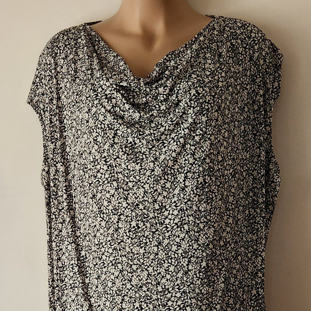 Lane Bryant top sz 4X 26W/28W black white floral VGUC